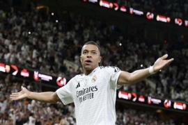 皇马5-1大胜贝蒂斯！姆巴佩看台鼓掌，球迷：没他进攻更流畅。