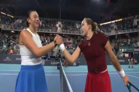 17岁网球天才安德列娃与阿尼西莫娃赛场冲突，“小米辣”遭批恃宠生娇