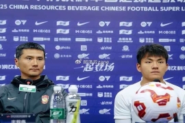 邵佳一力推国足年轻化：超10名30+老将面临出局，冬训或留少数"传帮带"。