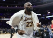 5战逆袭！詹姆斯续写22年场均20+神迹 41岁老将诠释不老传奇。
