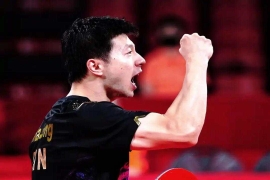 正式退出?马龙官宣,退役安置3选1,薪水6位数,妻子态度关键。