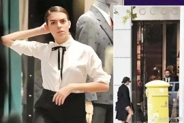 C罗与相恋9年的女友乔治娜于8月12日求婚成功，这段感情再度引发关注，而乔治娜的过往经历及两人相恋的“童话”也被热议。