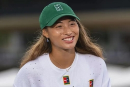 郑钦文剑指温网突破！今夜出战迎复仇之战。