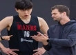  杨瀚森迎转机！开拓者酝酿换帅“王炸”，扶正中国新星冲击NBA轮换。