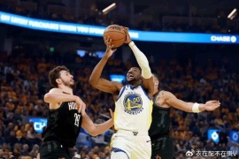  库明加索要4年1.6亿合同引争议，被指功利性强，勇士处境尴尬