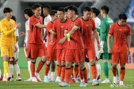 中国足球深陷低谷之际，一项本可助力年轻球员发展的赞助计划遇挫。