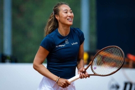 郑钦文因右肘关节镜手术，已确定退出2025年美网，蒙特利尔站、辛辛那提站等北美赛季赛事也随之放弃。