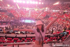 又甜又美!19岁陈芋汐变身女神,张伟丽夸她颜值:你太漂亮了吧!