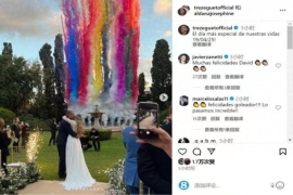 47岁特雷泽盖步入婚姻新旅程，社交媒体分享幸福时刻。