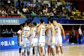 CBA积分榜“大洗牌”新疆队，辽宁队战绩不错，稳居榜首。