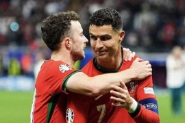 C罗未出席迪奥戈·若塔及其兄弟安德烈的葬礼，惹争议。