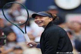 阿尼西莫娃2025赛季狂揽5100万奖金，曾挖角郑钦文团队引中国球迷关注。