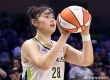 中国女篮球员李月汝的WNBA赛季情况、伤情及后续赛程安排。