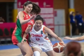 中国U19女篮在小组赛中遭遇两连败，与赛前教练组设定的“赢1到2场”目标相去甚远，先后不敌尼日利亚队和葡萄牙队。