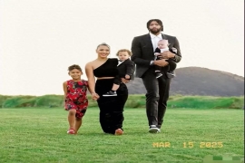 浓眉新程：32岁换队，手握冠军与近5亿薪资，家庭美满羡煞旁人。