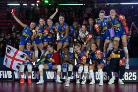 体坛联播:阿尔卡拉斯美网封王,西班牙狂胜创佳绩 . 网球:阿尔卡拉斯斩获美网冠军,重返世界第一