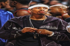 37岁的库里目前NBA生涯总得分已达25386分，作为历史级得分手。