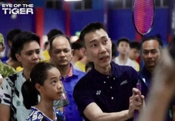 43岁李宗伟近况：克服癌症，但骨瘦如柴，如今身居高位家庭美满。