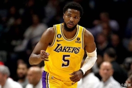 湖人痛失神射手，比斯利绽放活塞成“三分王”。