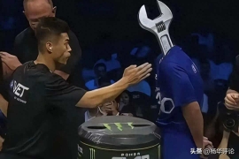 通背拳弟子扇耳光大赛失利引热议，赵鸿刚回应：遭犯规重创视线受阻，怕违规不敢发力。