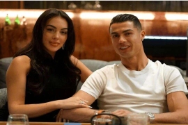 C罗与乔治娜的求婚喜讯传来，实在令人为他们感到高兴。