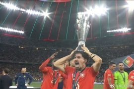 金球奖黑马横空出世？25岁中场揽五冠 亚马尔、姆巴佩面临挑战。