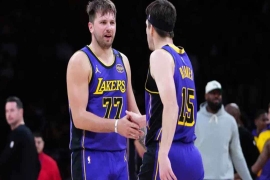  51+11创历史！落选秀里夫斯逆袭成湖人核武，竟成追逐字母哥关键筹码 洛杉矶双雄新赛季境遇。