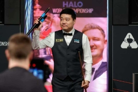  斯诺克国锦赛爆冷！中国军团多点开花，丁俊晖赵心童领衔晋级。