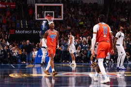 NBA常规赛:雷霆队以118-104战胜独行侠队,亚历山大贡献39分+8+5.