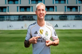 8岁天才身披阿根廷10号:破老马纪录+抢亚马尔女友,球场情场双丰收。