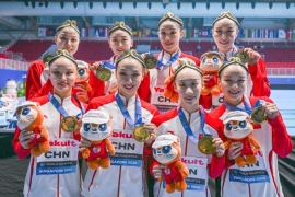 中国花游在新加坡世锦赛上力克“宿敌”，圆了多年的梦想！